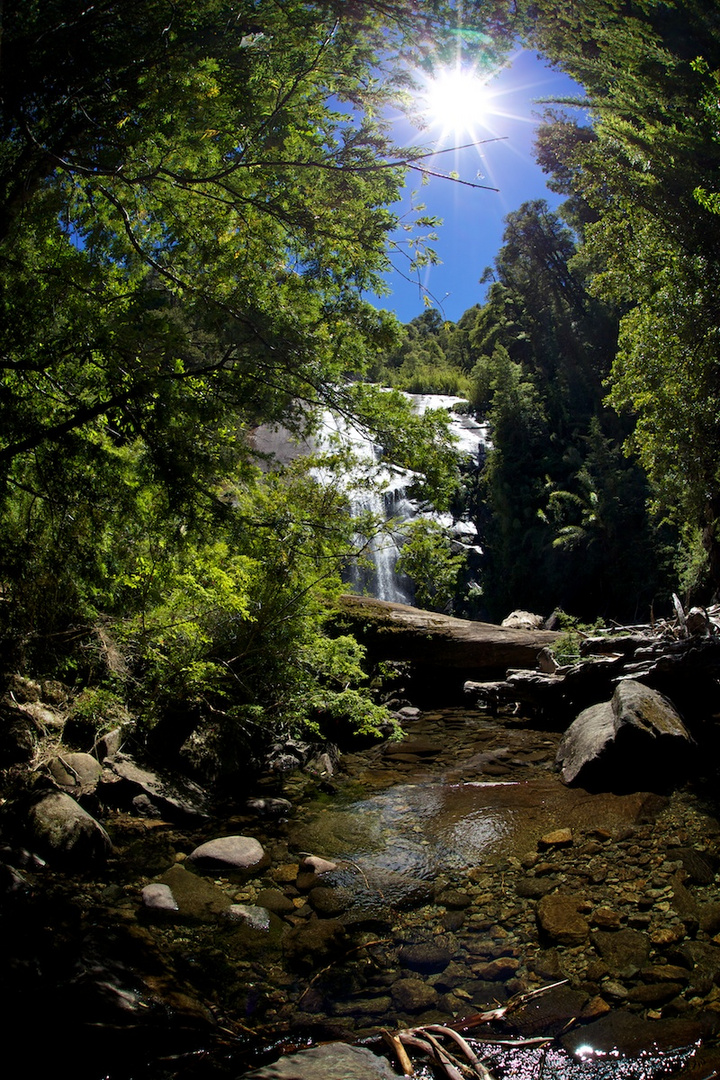 Cascada Nido de Aguila, Chile, Pucon