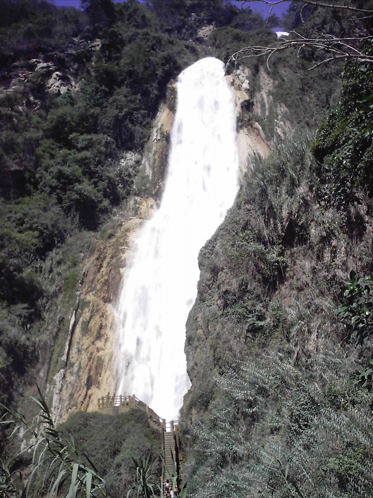 CASCADA VELO DE NOVIA EN CHIAPAS