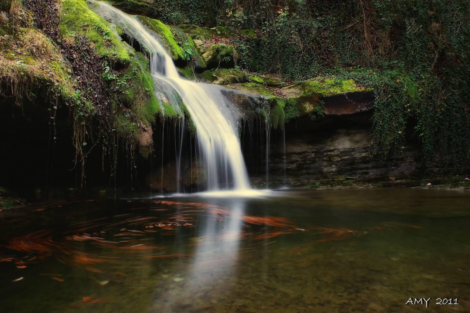 CASCADAS de IRÚS.   Dedicada a GRACIELA AVERO.