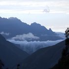 Cascadas de nubes en Ollantaytambo.