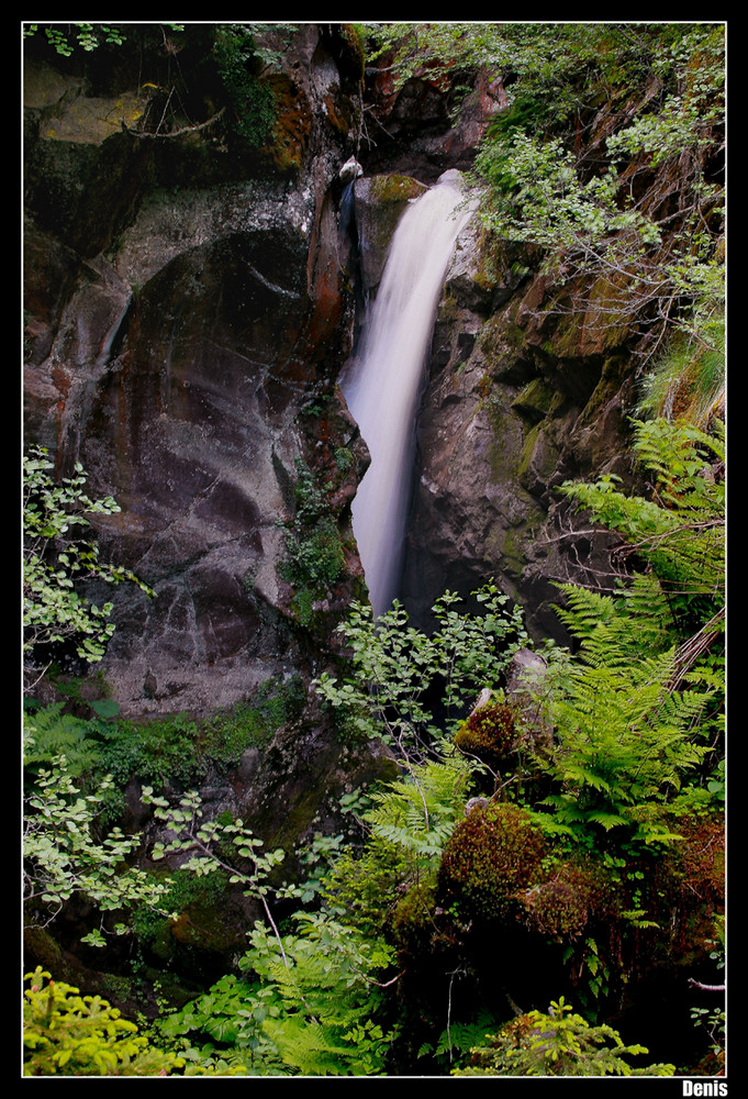 ...Cascade de la Laya...