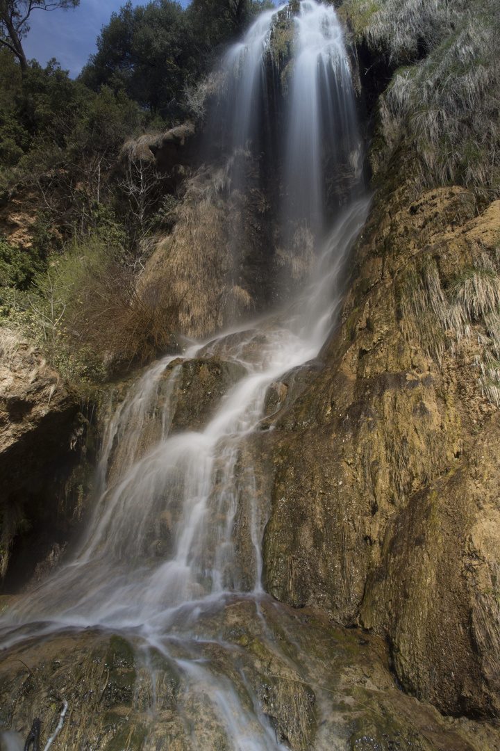 Cascade de villecroze 