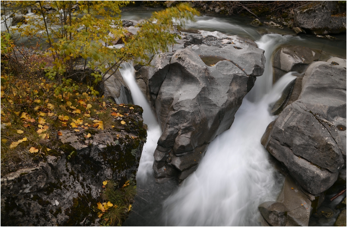 * cascade  des Clues de Barles 04 *