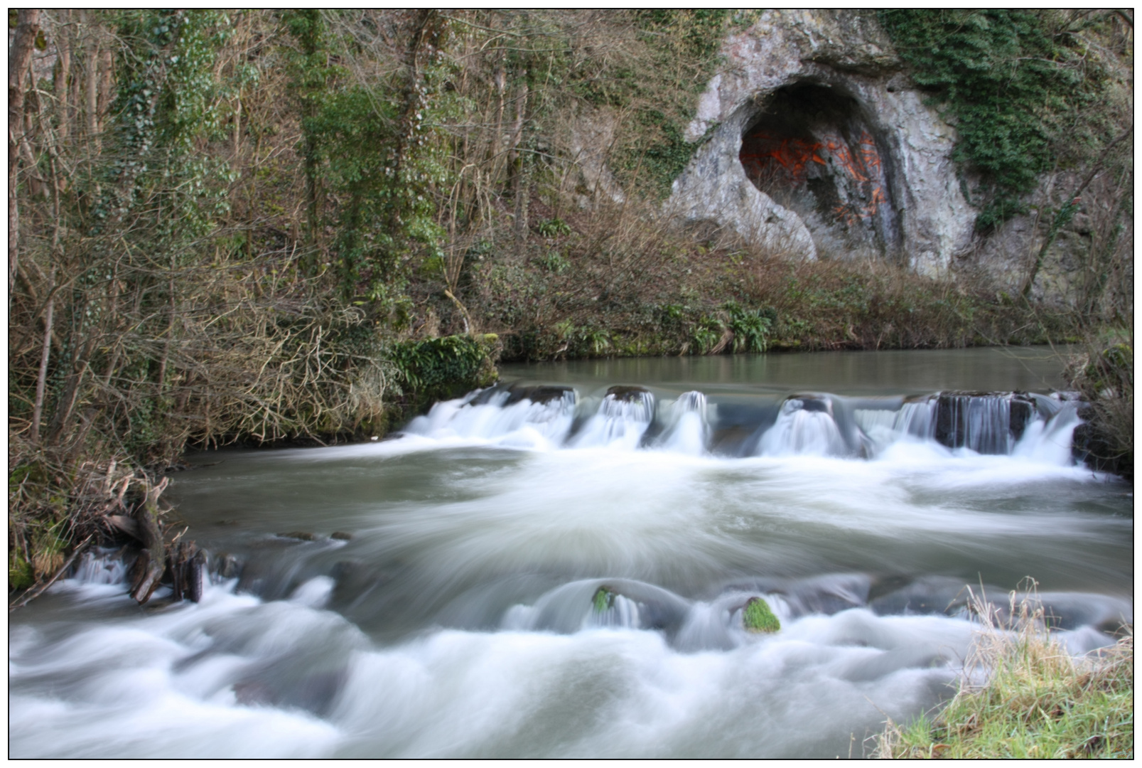 CASCADE molignée