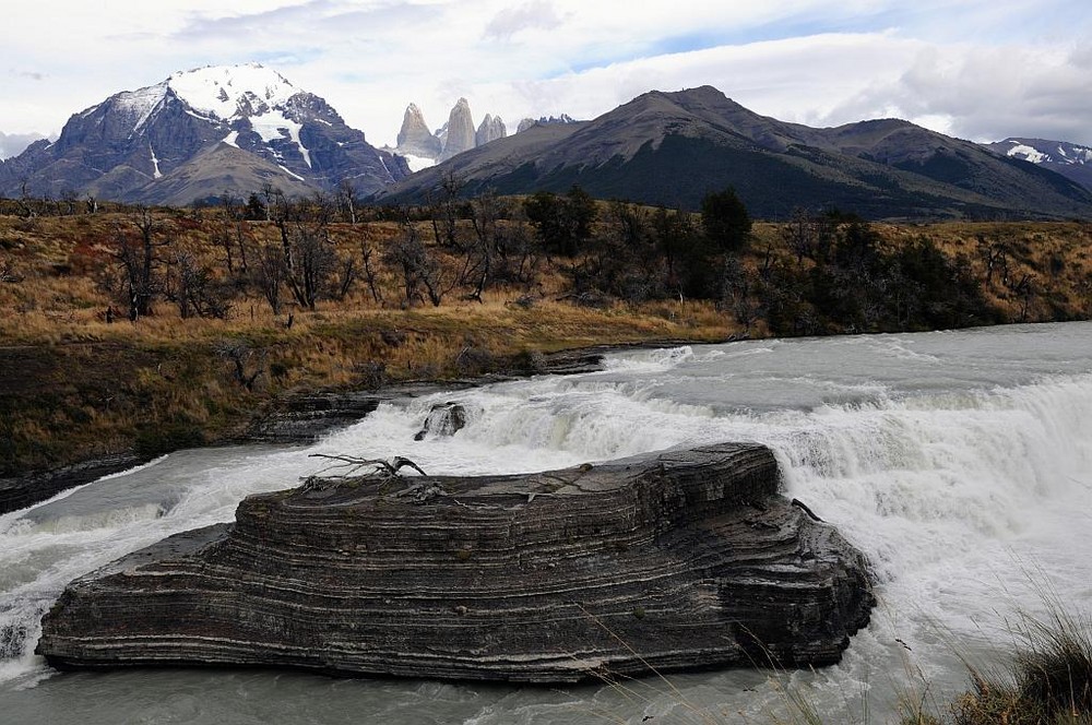 Cascade Rio Paine / Torres del Paine N.P.