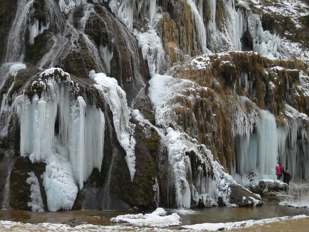 CASCADES GELEES DU JURA