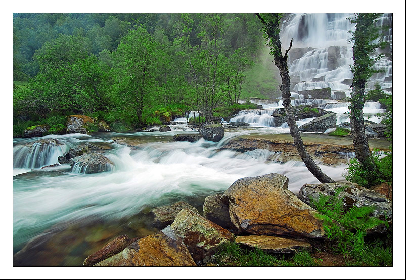 Cascata di Tvindefoss