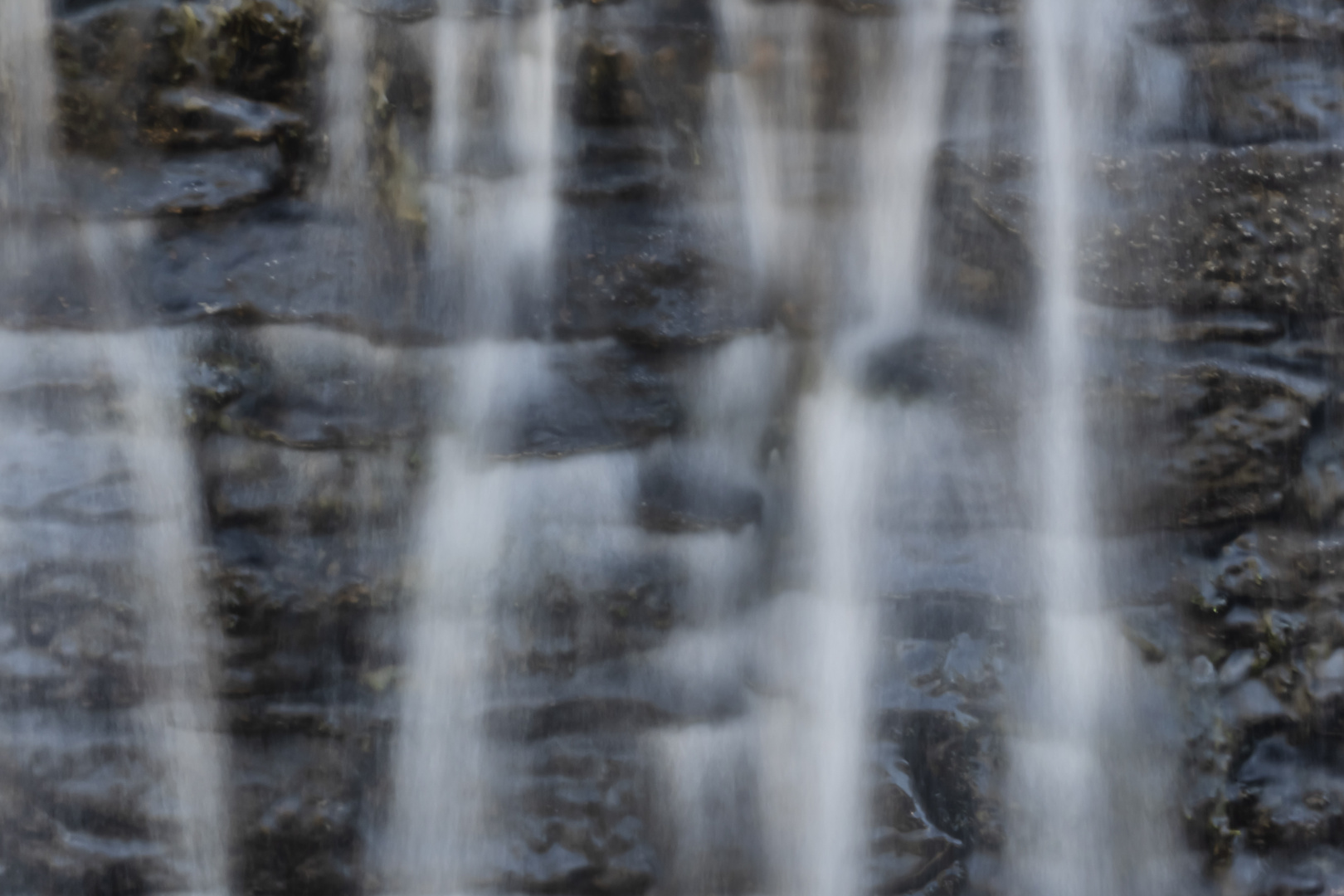 Cascata nei giardini