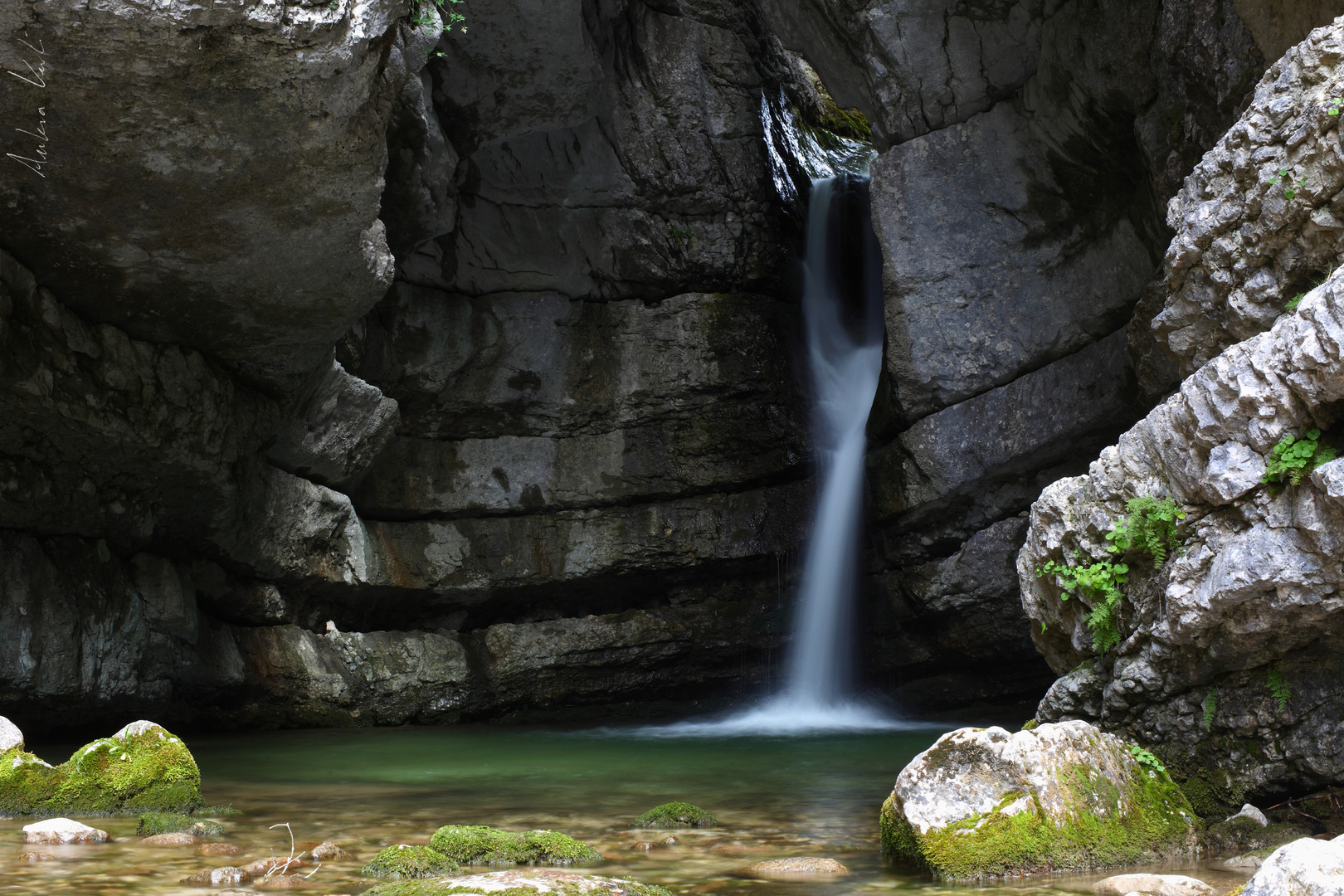 Cascata nella Grotta