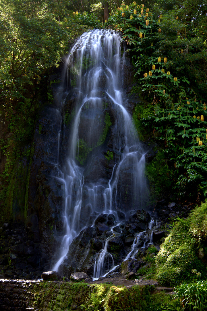 Cascata Ribeiro dos Caldeiroes