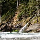 Cascata sulla costa dell'Oregon