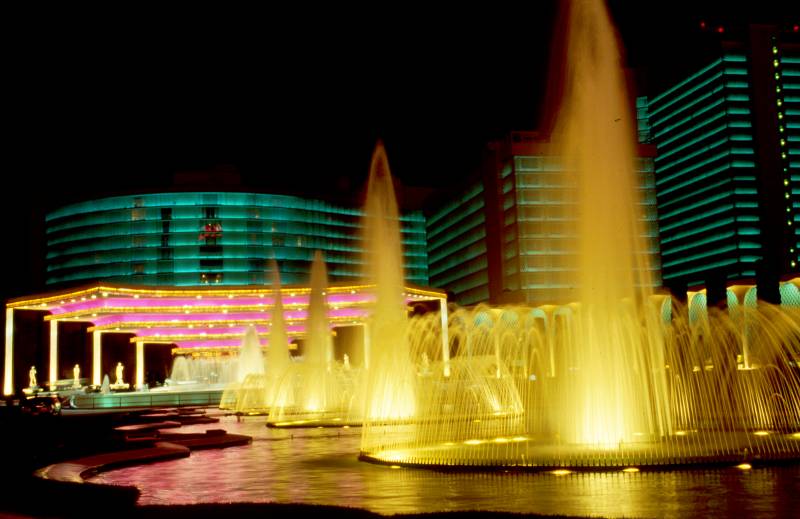 Casears Palace at night