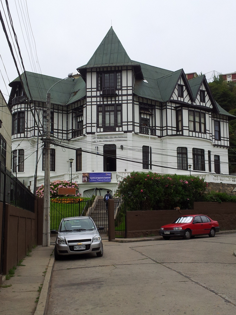 Casona ubicada en Pasaje La Paz - Viña del Mar