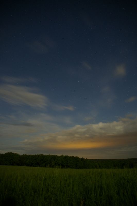 Cassiopeia, Cepheus, Stratocumulus mit Bamberger (Himmels-)Streulicht.