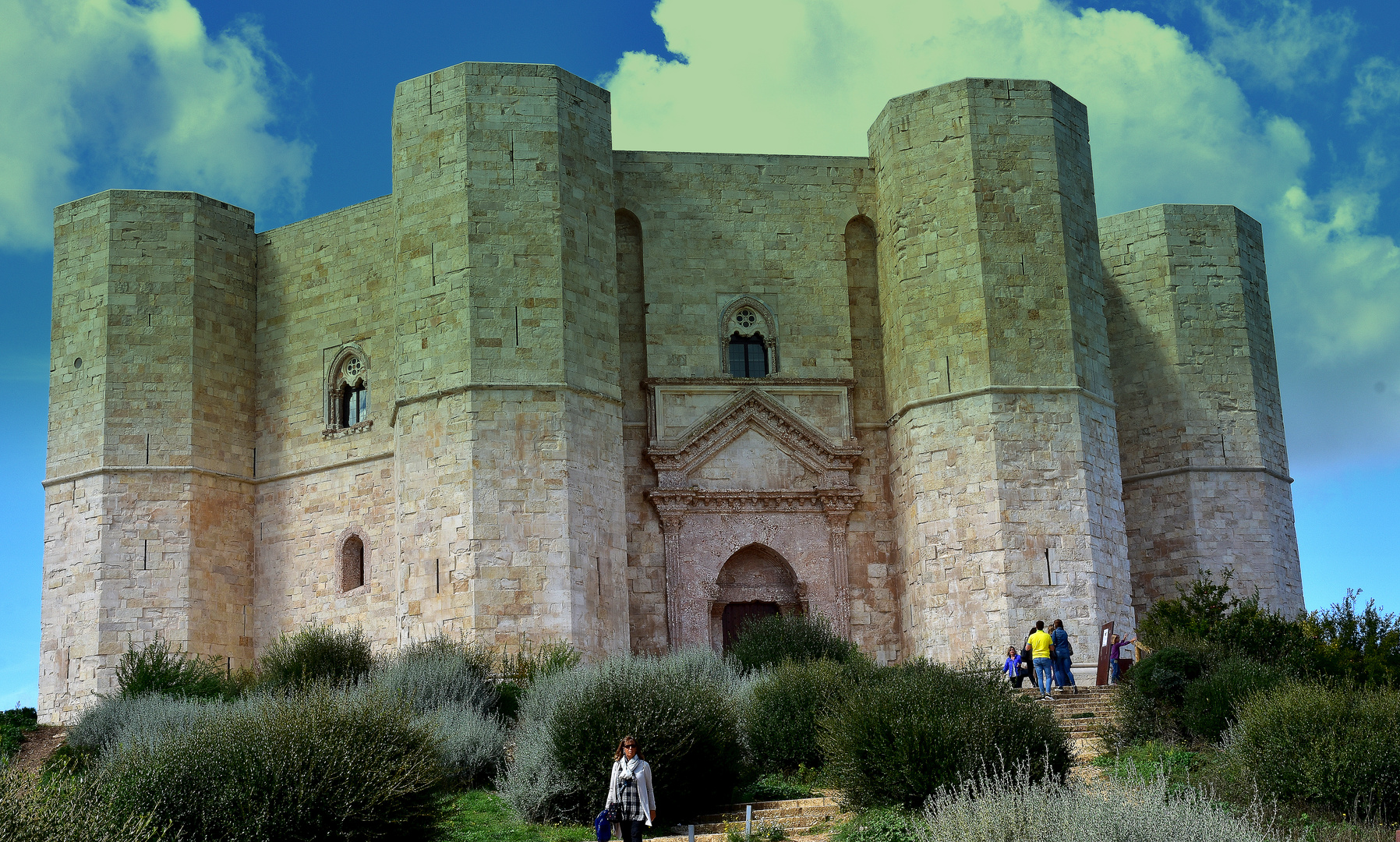 CASTEL DEL MONTE