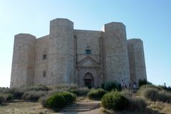 Castel del Monte 2