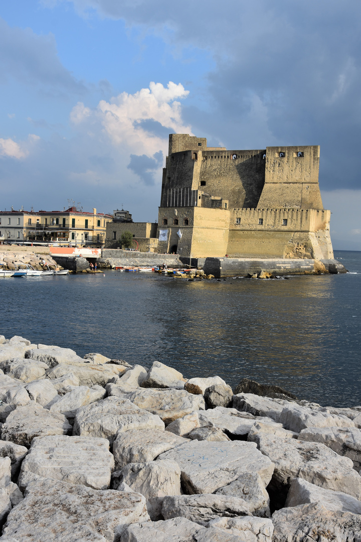 Castel dell'ovo