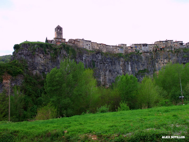 CASTELLFOLLIT DE LA ROCA