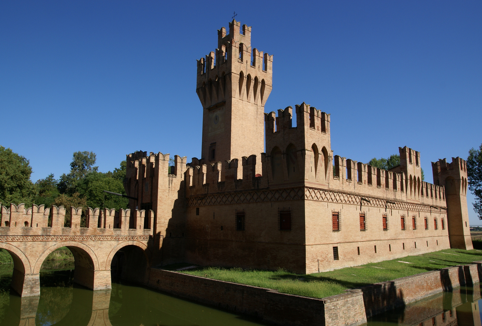 Castello dei Manzoli