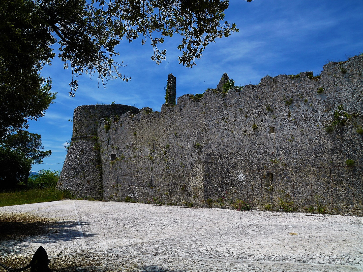 CASTELLO DI ALVITO