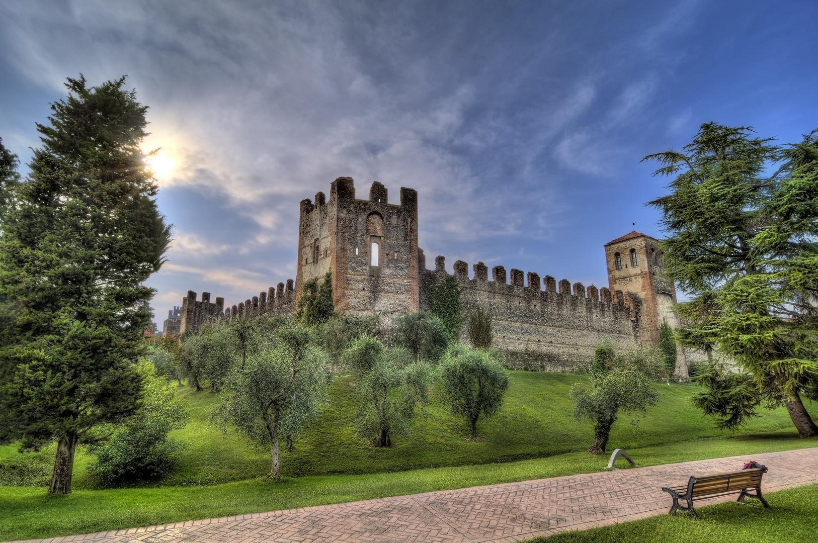 Castello di Lazise. Foto Immagini architetture, architetture