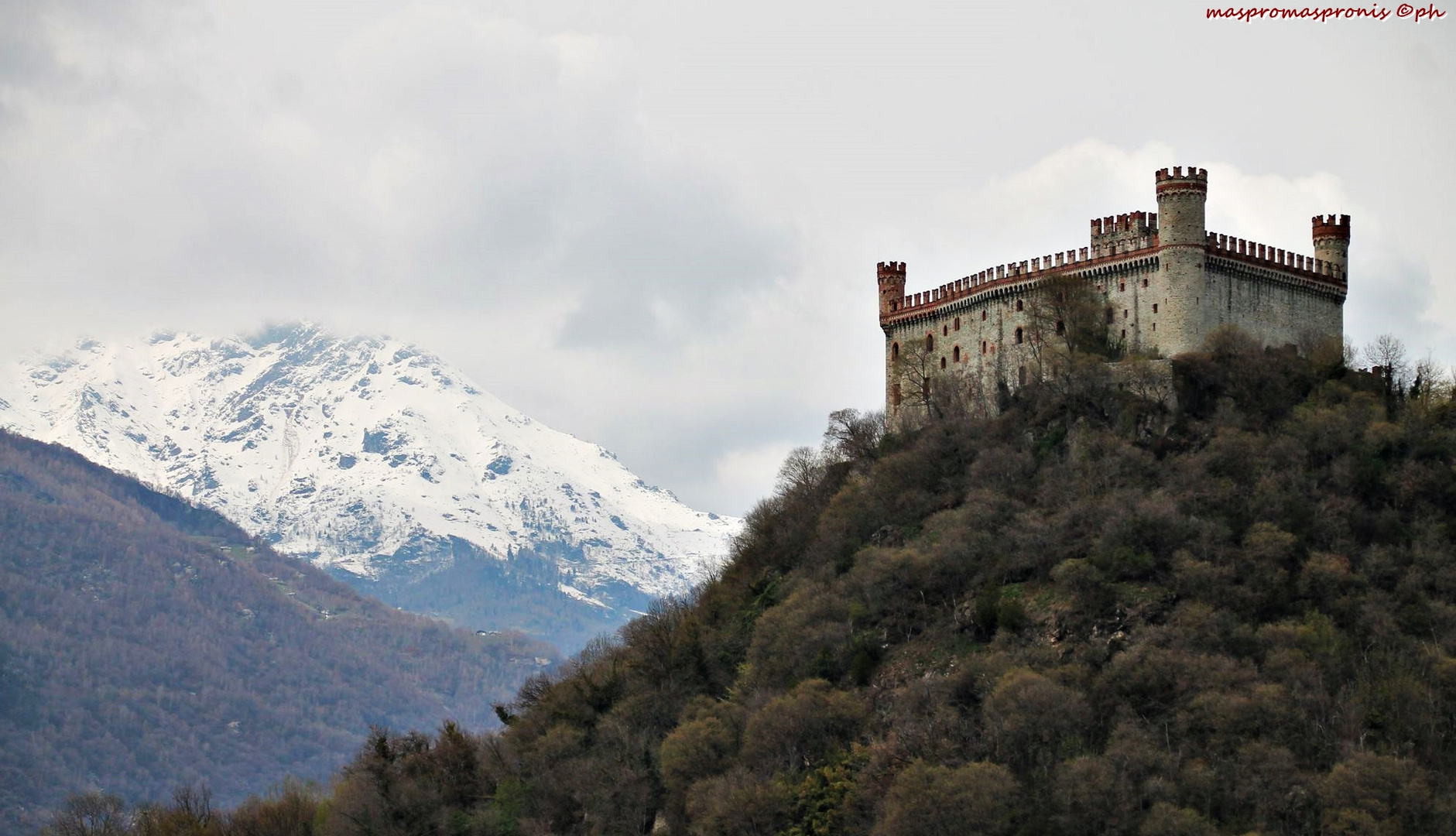 Castello di Montalto Dora (TO)