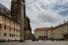 Castello di Praga, l'obelisco