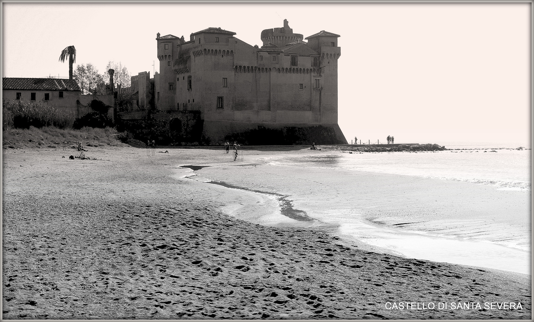 CASTELLO DI SANTA SEVERA B.& W.