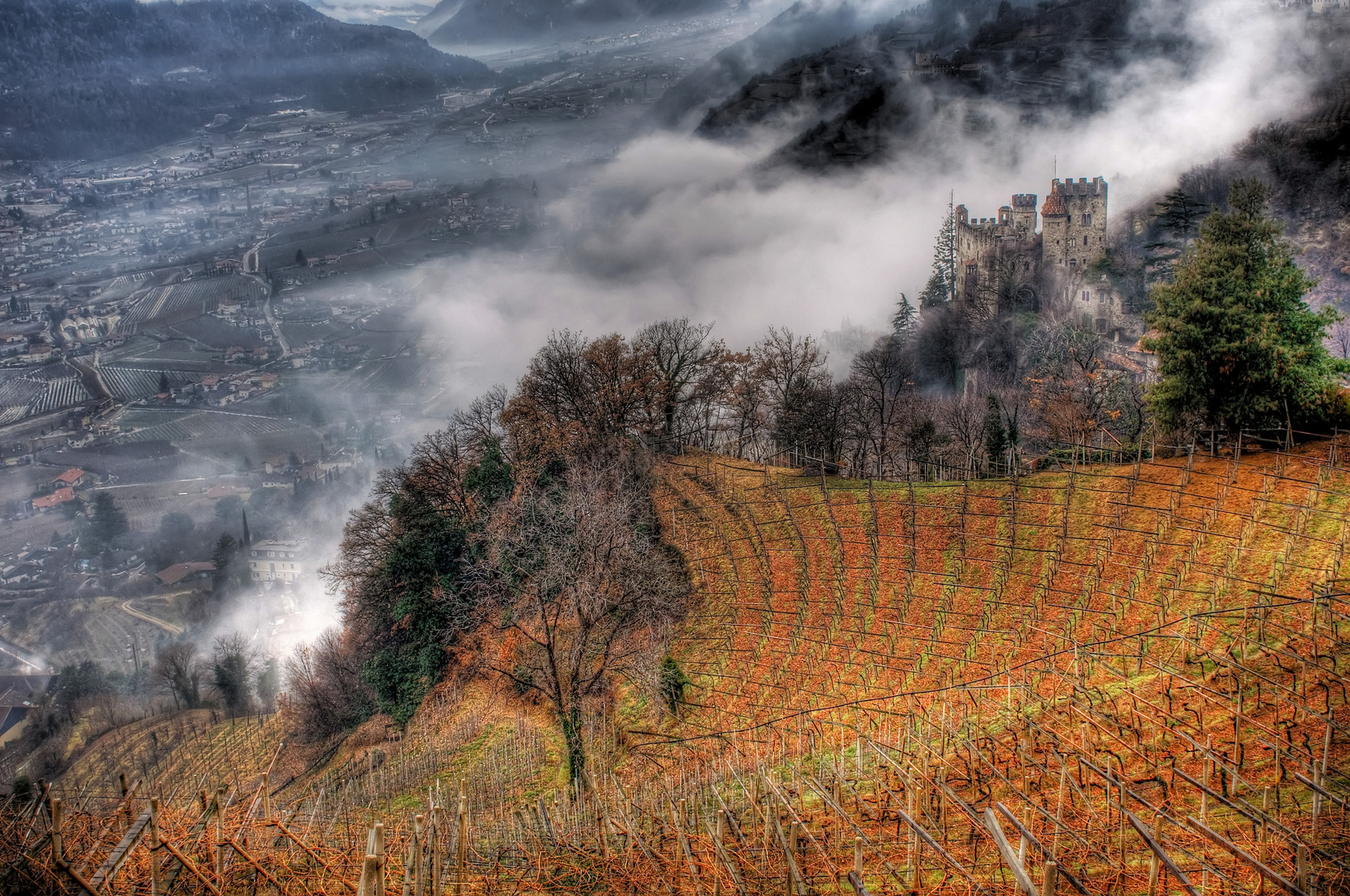 Castello di Tirolo in HDR