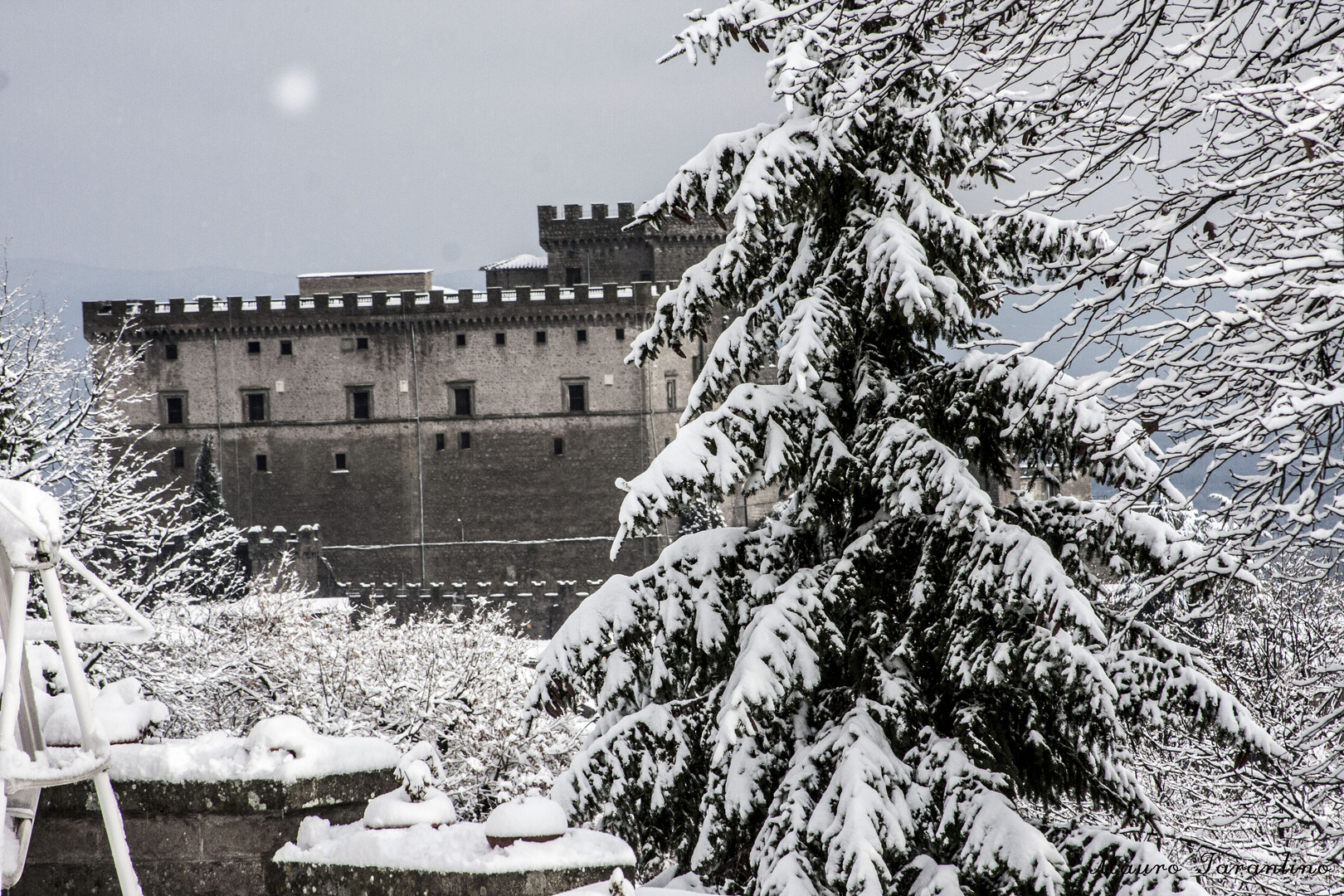 Castello orsini con la neve