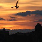 Castello sul mare al tramonto