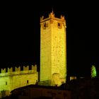 Castello von Malcesine (Gardasee), nachts im Scheinwerferlicht