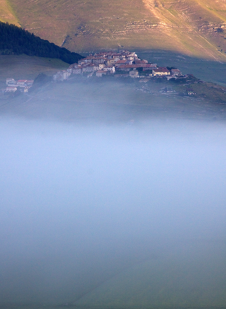 Castelluccio vestita da sposa