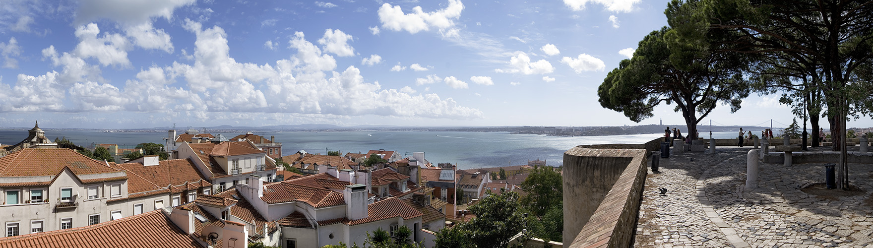 Castelo de São Jorge - Blick auf Lissabon und den Tejo