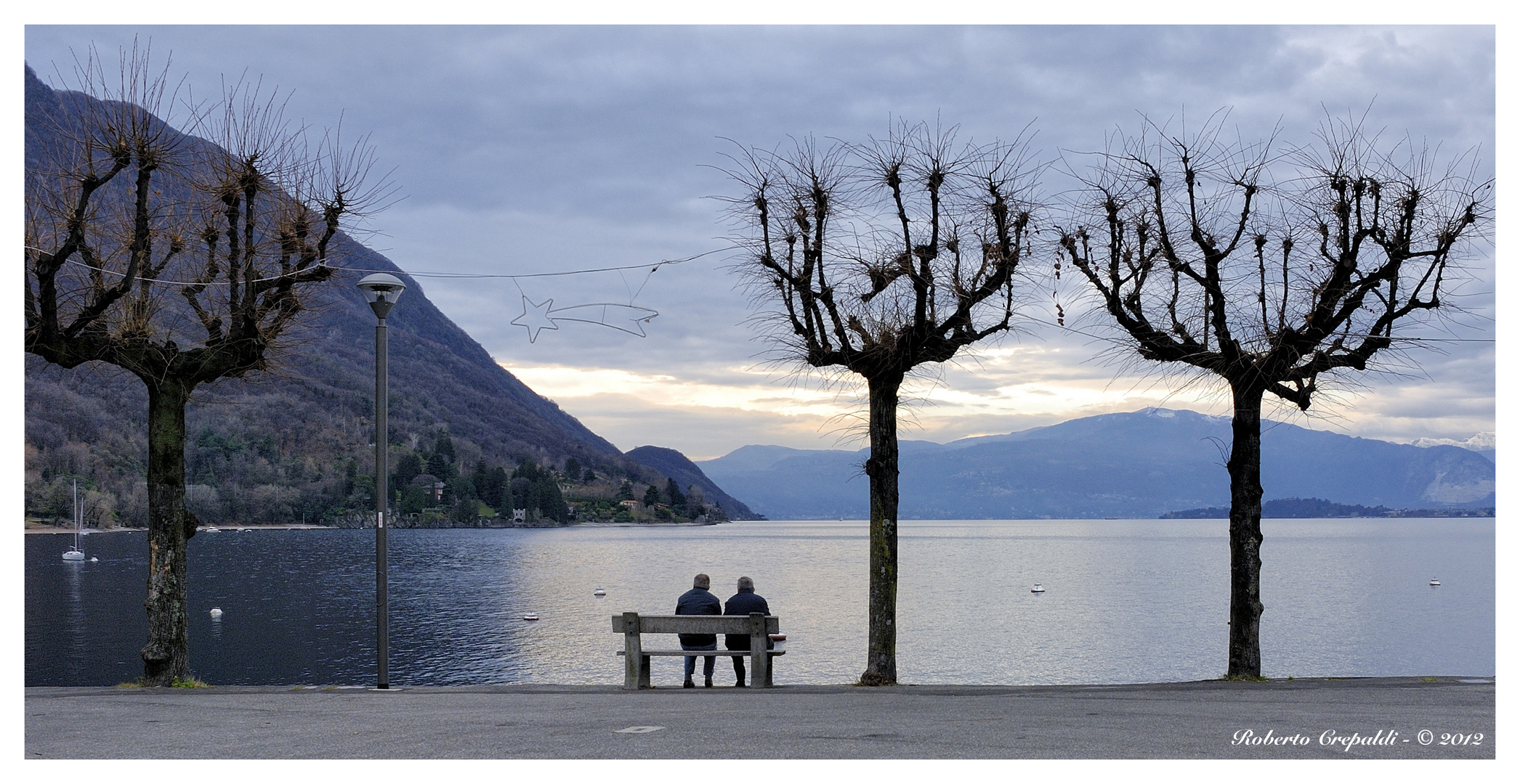 Castelveccana, piazza Lago