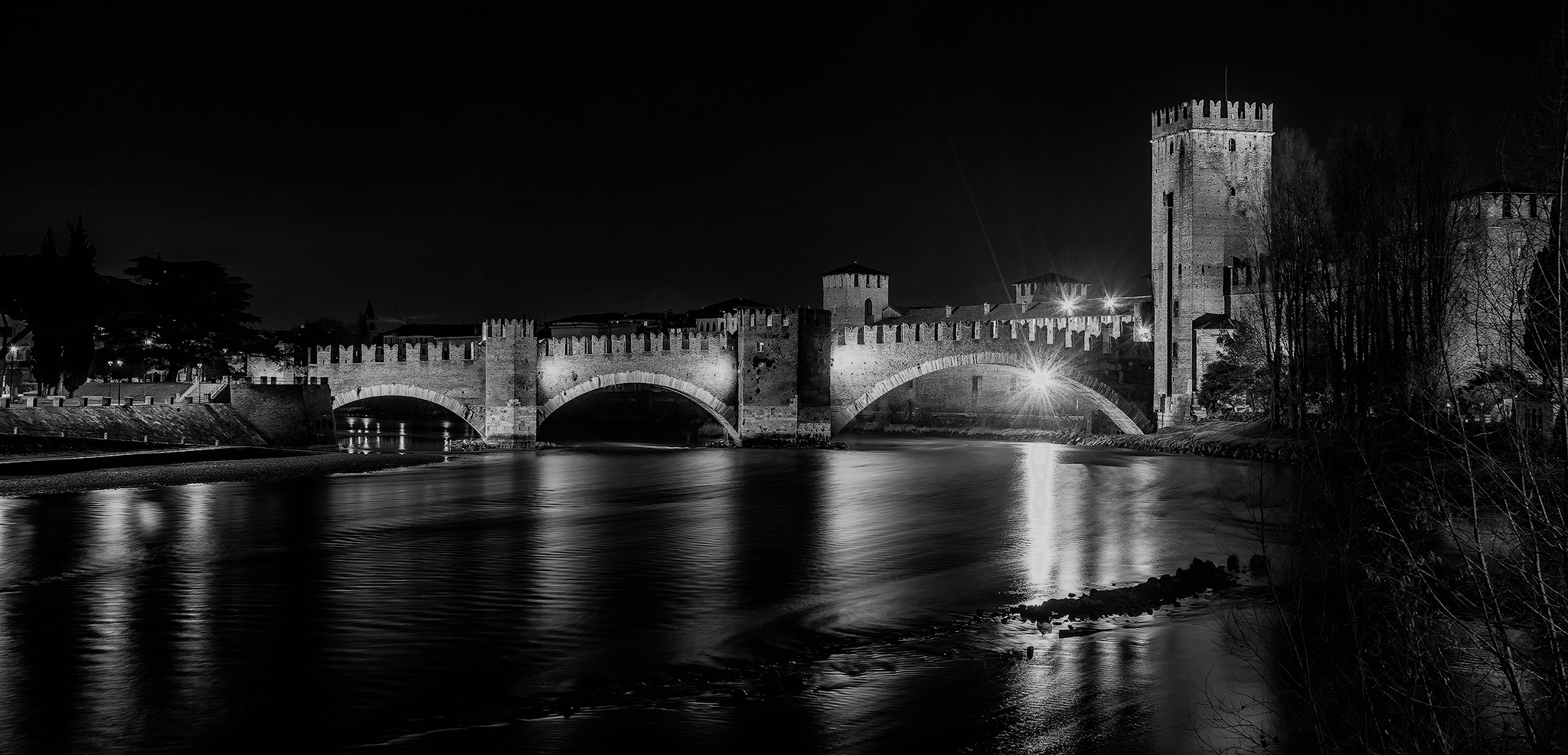 Castelvecchio by night in B/W