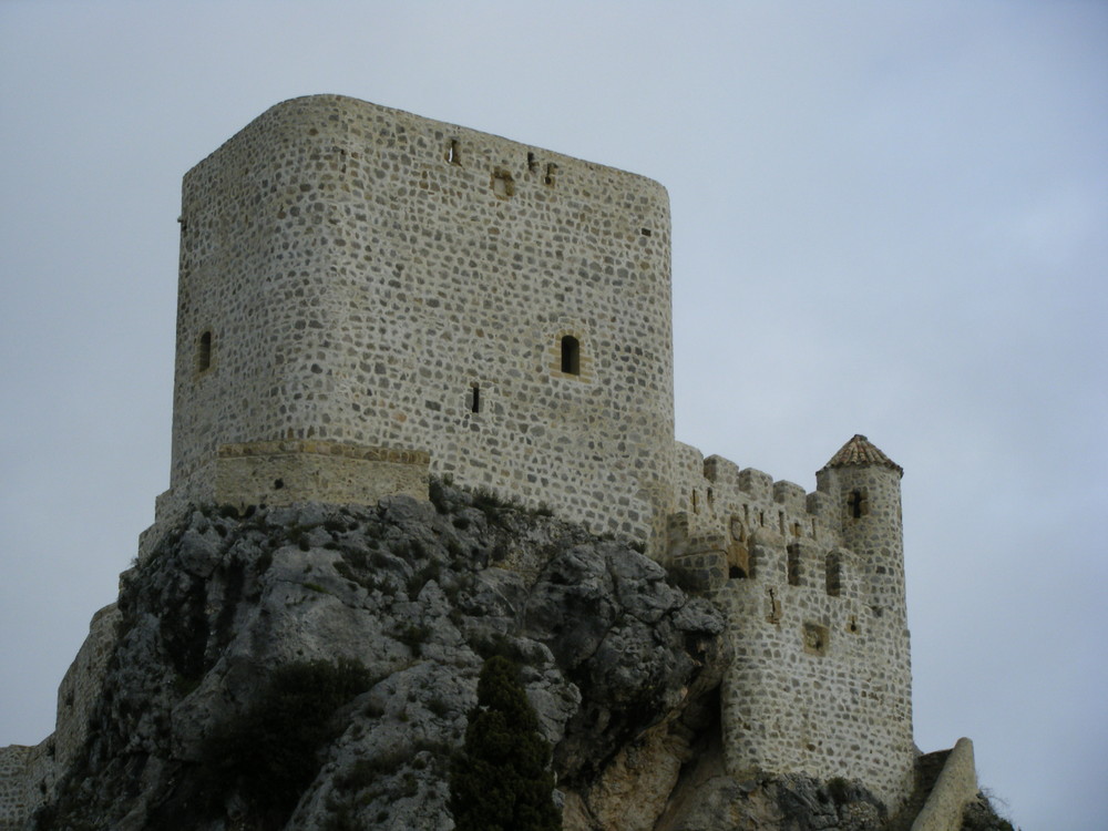 castillo de Olvera