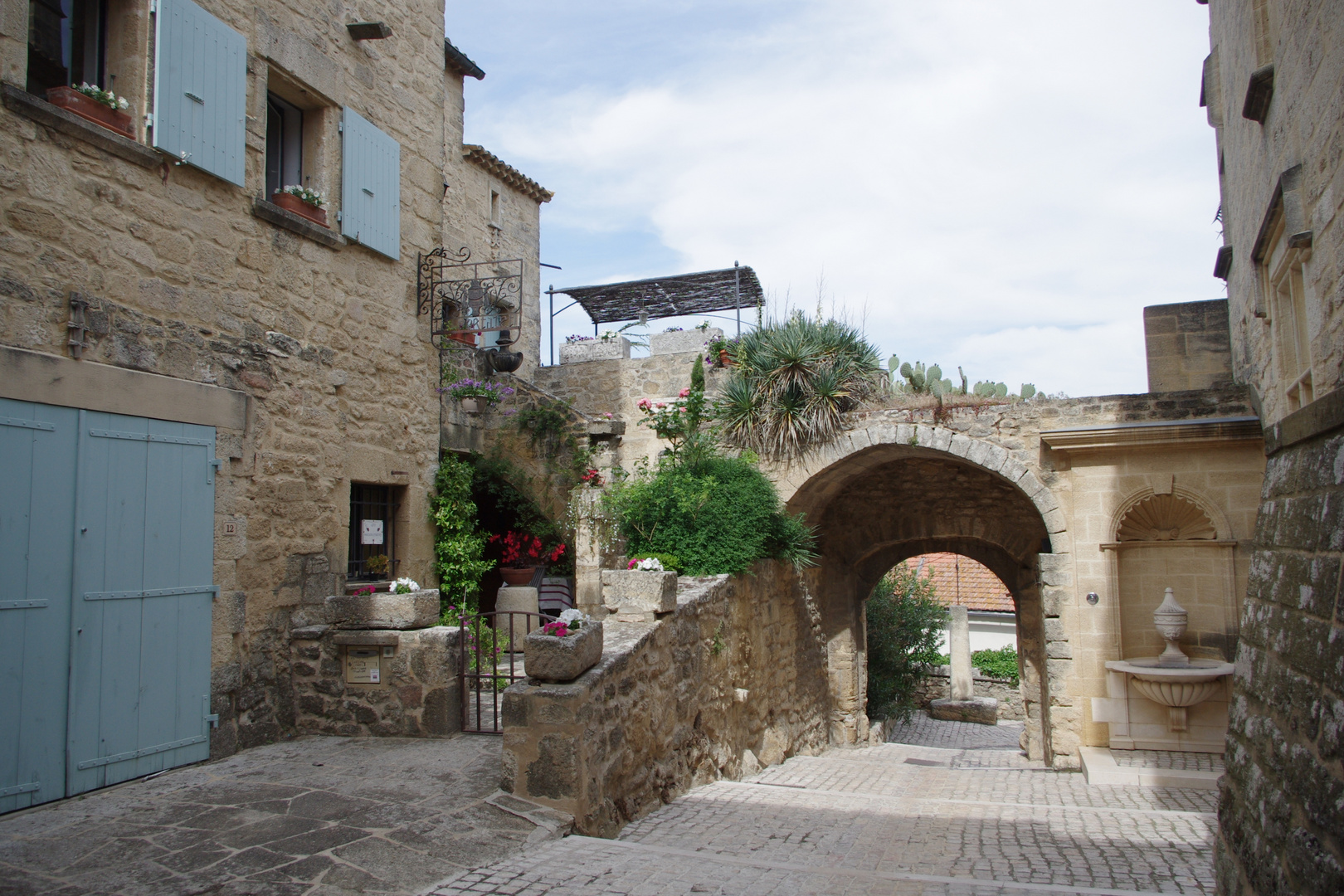 Castillon du Gard ... 1 -