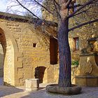 Castillon du Gard, place du Castrum