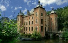 Castle ‘Coloma’ (1) at Sint Pieters Leeuw (Belgium)