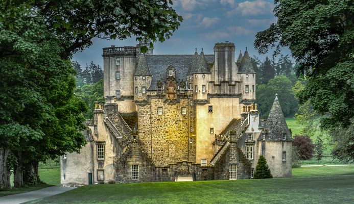 CASTLE FRASER (ABERDEENSHIRE)
