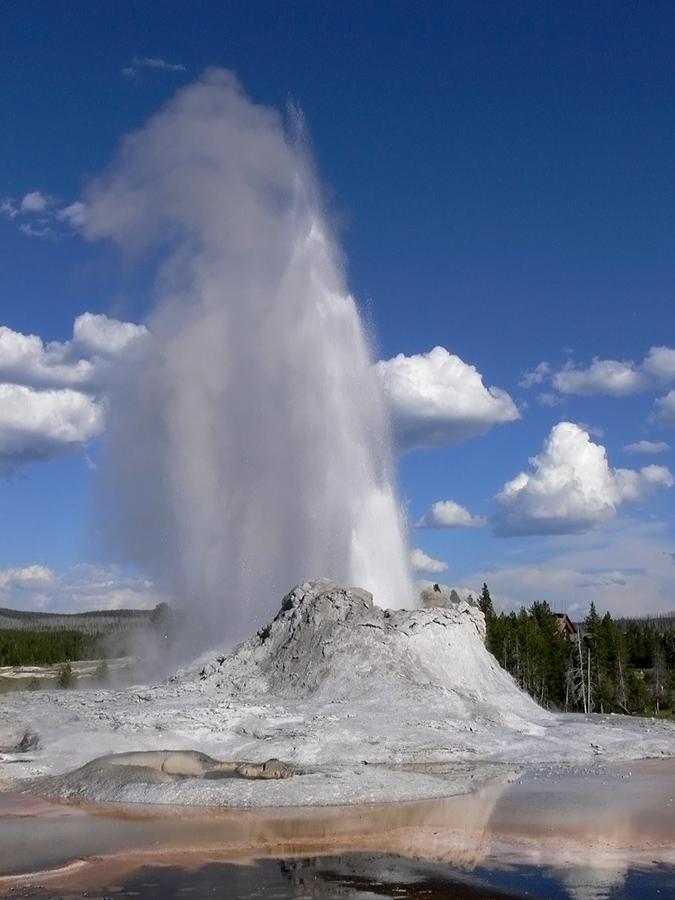 Castle geyser