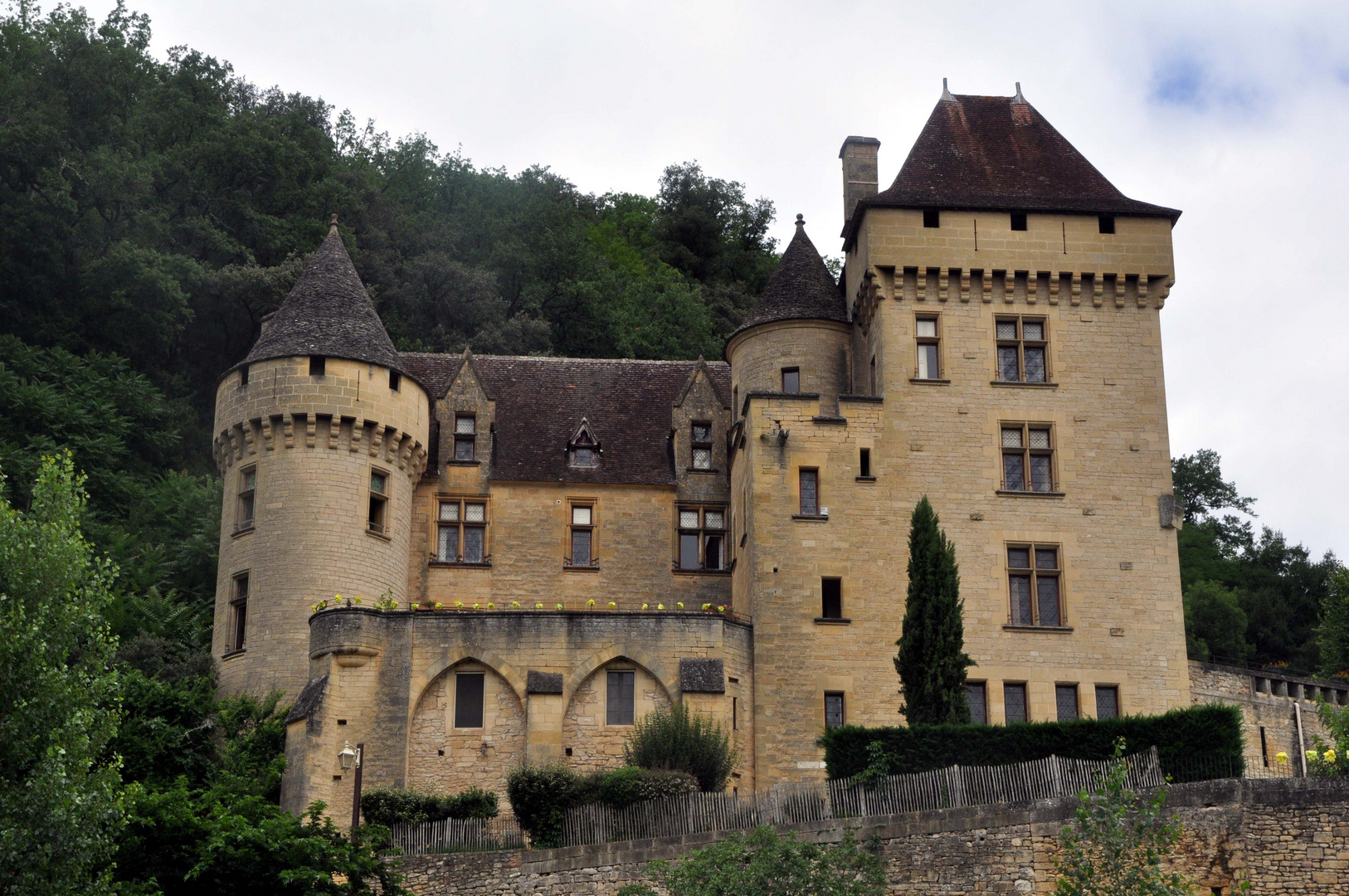 castle of "la roque gageac "