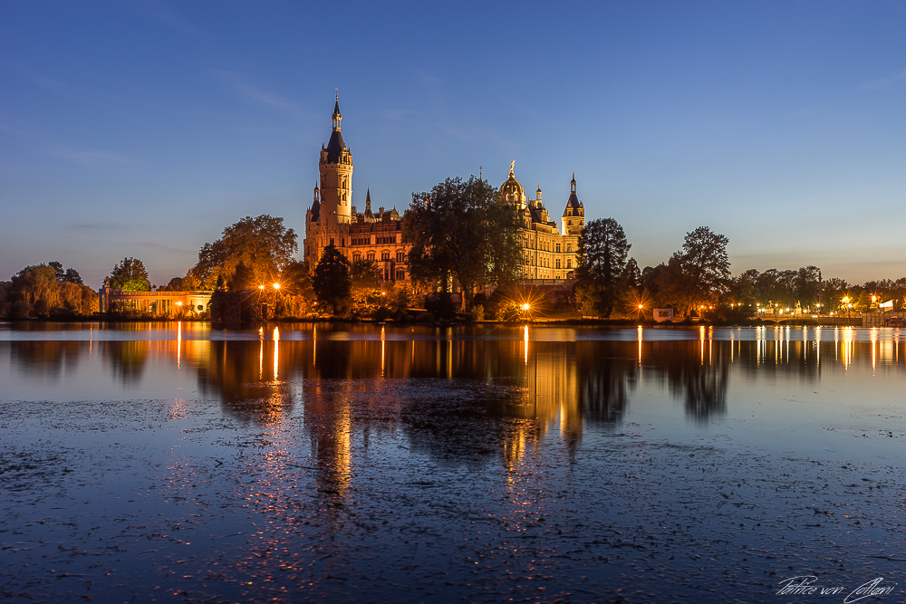 Castle Schwerin Sideview