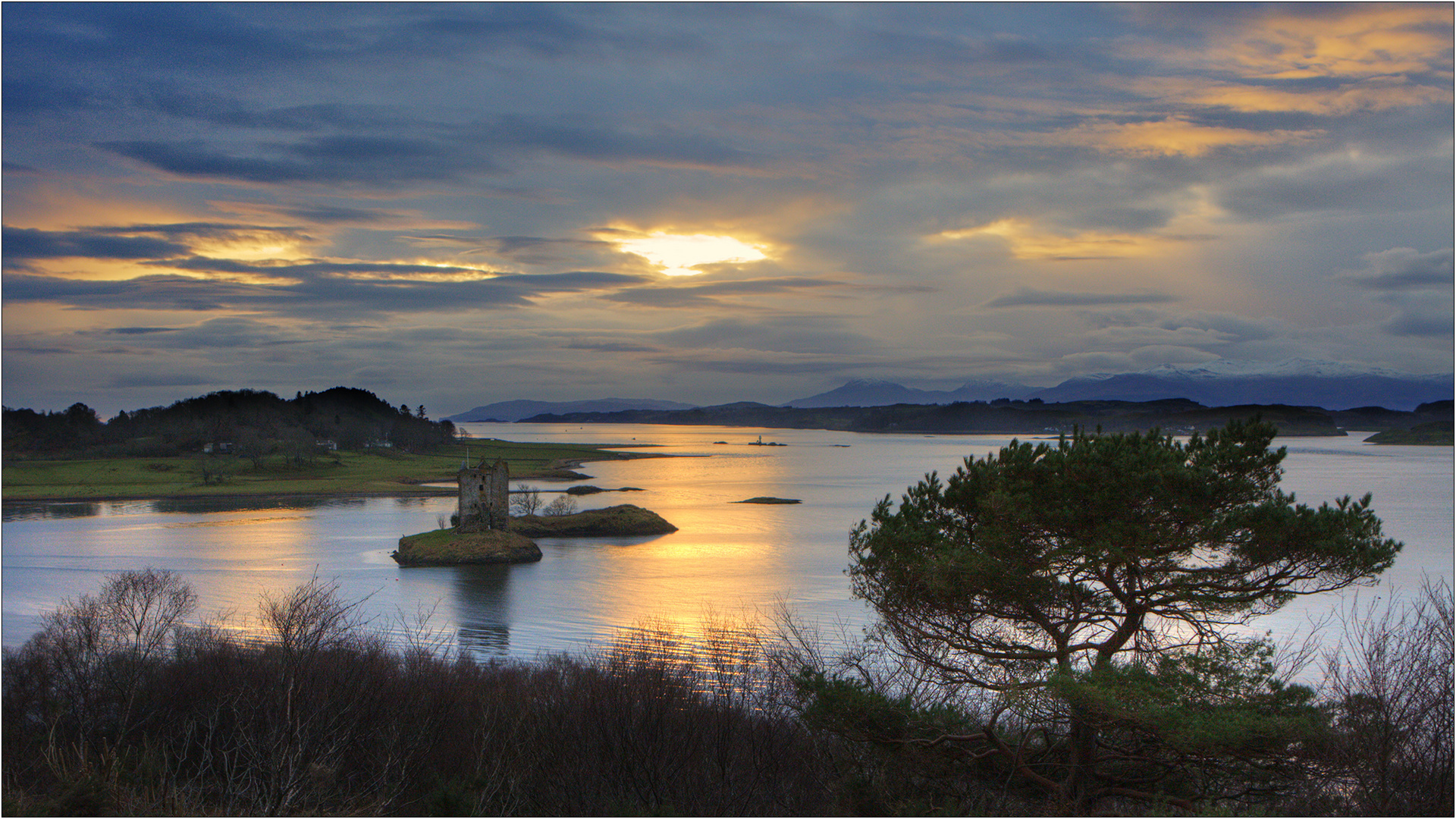 Castle Stalker View Point