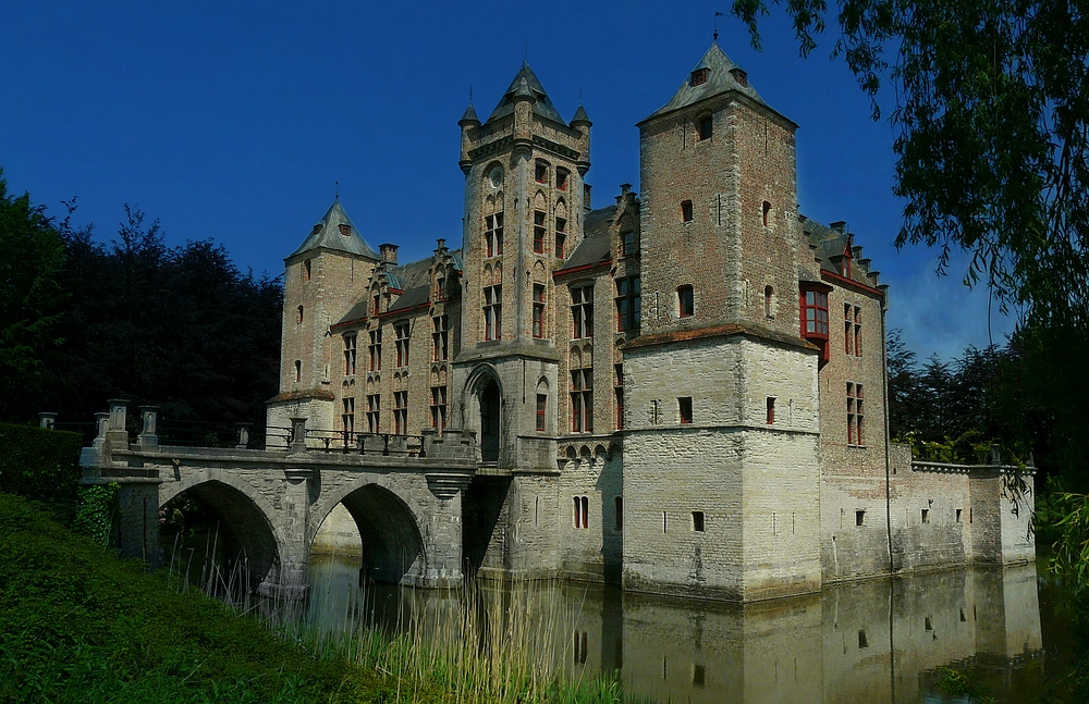 Castle ‘Tillegem’ at Sint-Michiels-Brugge (Belgium)