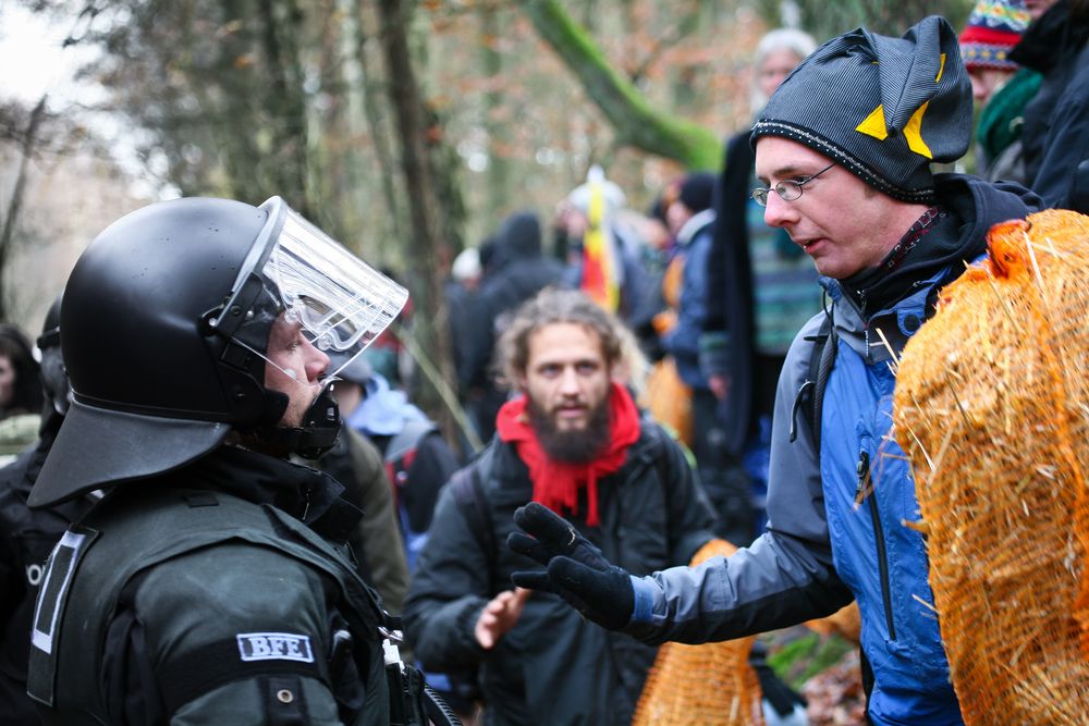 CASTOR - ESKALATION - DEESKALATION von Fotografie-Schittenhelm 