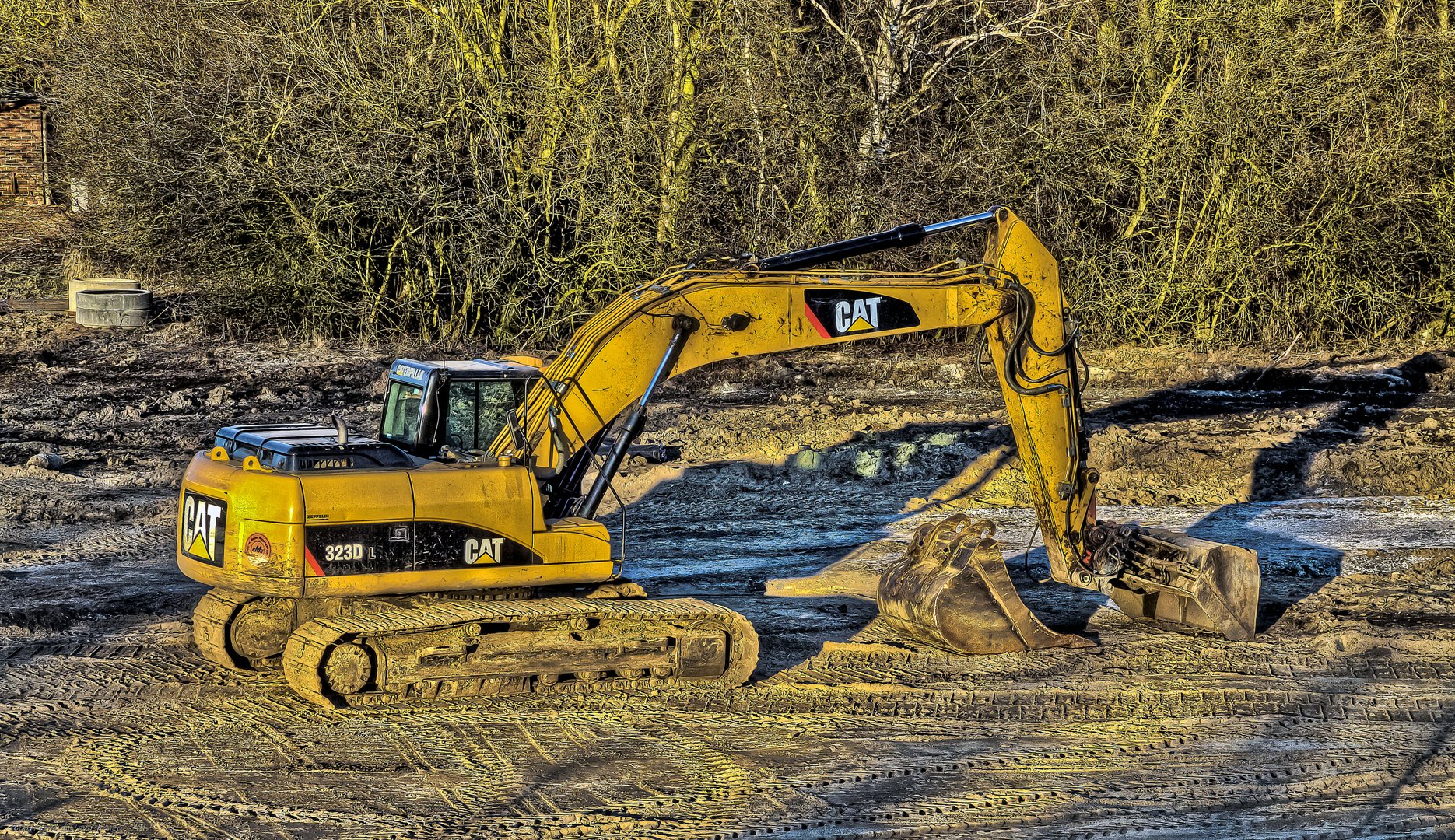 CAT 323 D