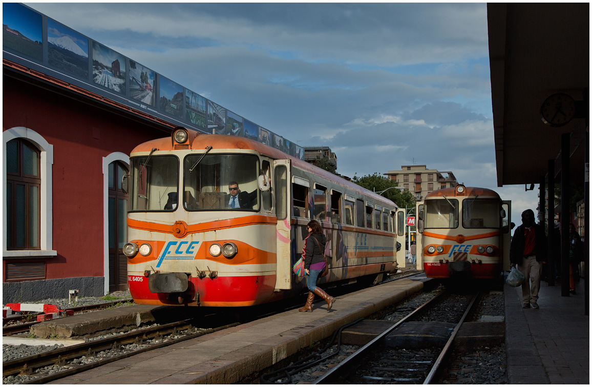 Catania I Foto & Bild italy, italien, train Bilder auf