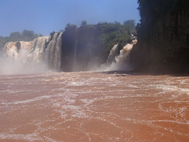 Cataratas del Iguazú. Salto San Martín. Argentina.